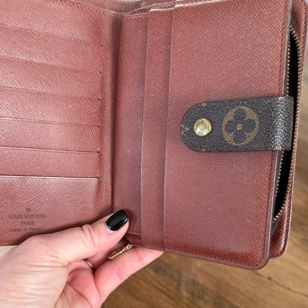 vintage Louis Vuitton Monogram Compact Zippé Wallet - Picture 13 of 16